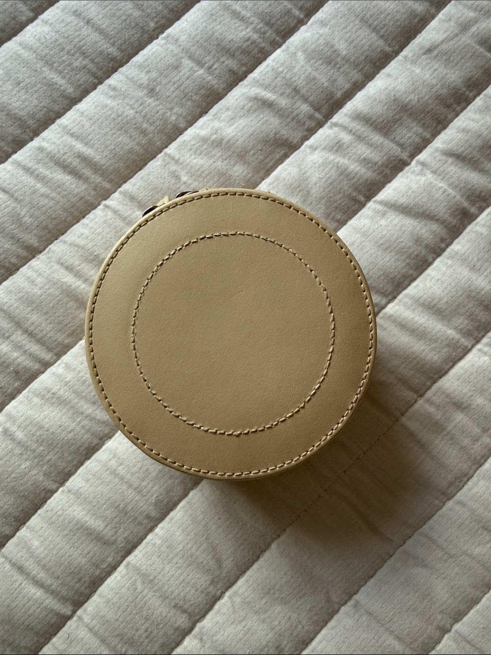 WOLF Beige Round Leather Jewelry Travel Case